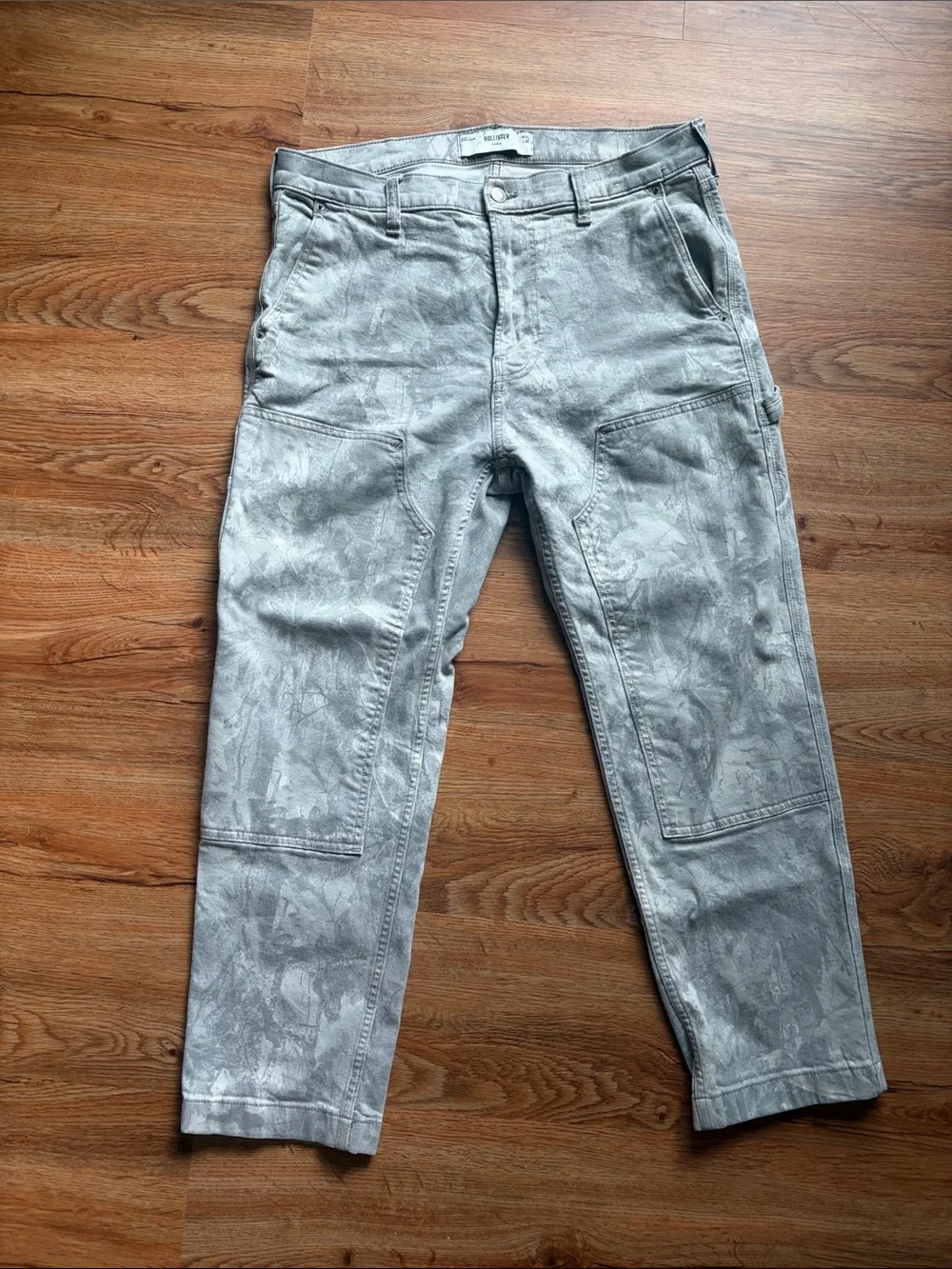 Hollister Men's Light Gray Patterned Cargo Pants